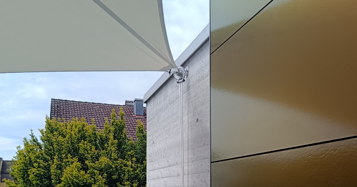 Worauf kommt es bei der Installation eines Sonnensegels an?